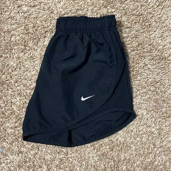 Womens size small Nike running shorts (black and white) - Picture 1 of 4